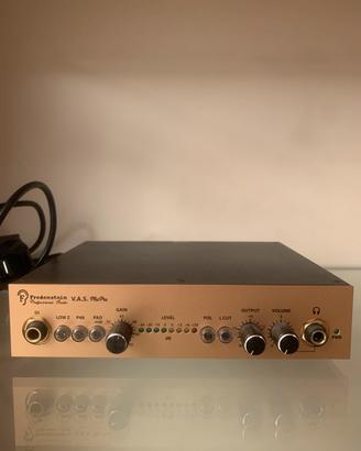 Amplificatore per microfono