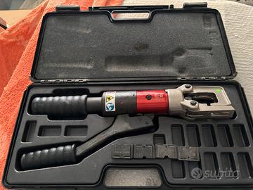 Pressa oleodinamica 2 motrici