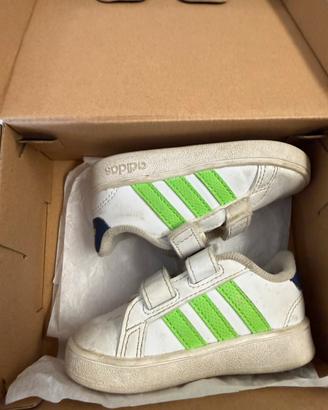 Scarpe bambino / bambina adidas taglia 20