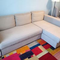 divano angolare colore beige con penisola ikea