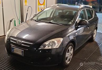 Kia Cee'd 1.6 gpl sw 2009 PROBLEMA  AL MOTORE 