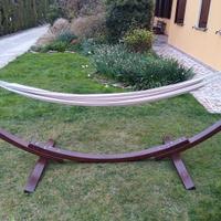 Amaca con struttura in legno