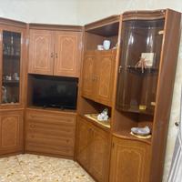 Mobile con cristalliera