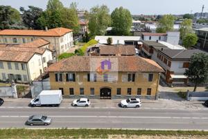 Villa di 750 m² con più di 5 locali e box auto dop