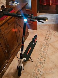 monopattino aprilia esrz 