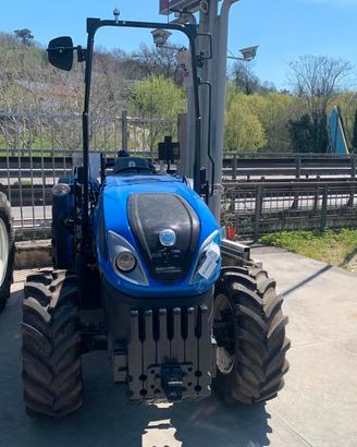 Trattore cnh t4.100 f+ bassotto