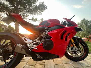 Scarico completo Full Titanio Akrapovic