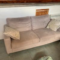 Divano poltrone sofà beige in omaggio rivestimento