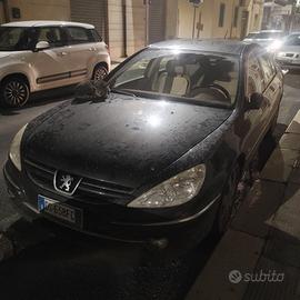 Peugeot 607