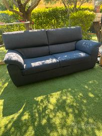 Divano letto, materasso blu
