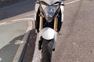 Cb 1000 r