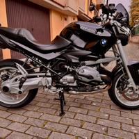 BMW R1200R da vetrina