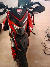 Ducati hypermotard 821