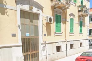 Locale seminterrato due vani