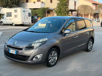 Renault scenic 2012