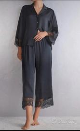 Pigiama nero in seta con pizzo