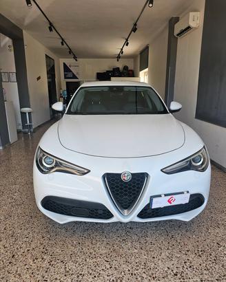 Alfa Romeo Stelvio 2.2 t Sport Tech rwd 160cv auto