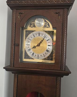 orolgio a pendolo a colonna