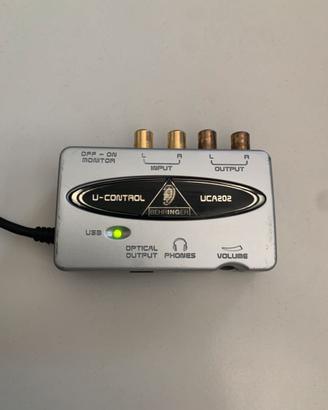 Behringer U-Control UCA202