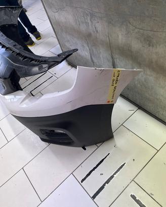 Paraurti anteriore Peugeot partner 3