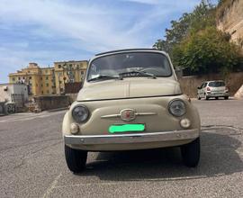 Auto d'epoca FIAT 500 f