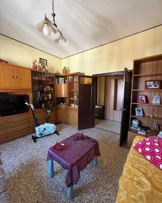 Appartamento di 97 m² con 4 locali e box auto a Tr