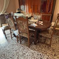 RegaloTavolo in Marmo e Mobile Cristalliera