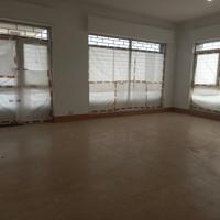 Locale per attività commerciale