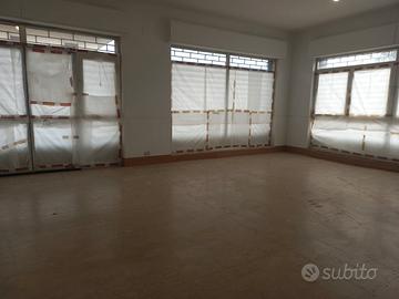 Locale per attività commerciale