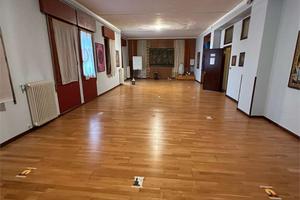 Mogliano ufficio in centro