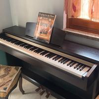 Pianoforte digitale Yamaha Clavinova CLP-220