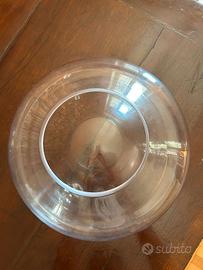 Vaso in vetro per composizione di corolle fiorite