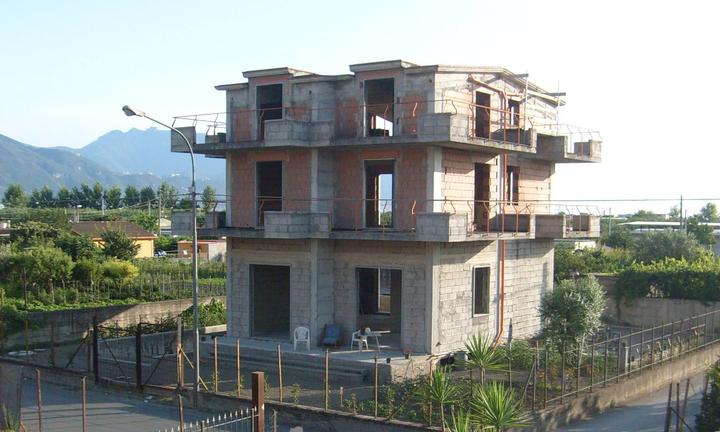 Struttura centrale da ultimare, soluzione singola