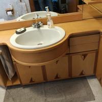 arredo bagno in legno