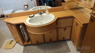 arredo bagno in legno