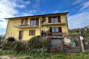 PORZIONE DI TRIFAMILIARE A CASTEL VISCARDO