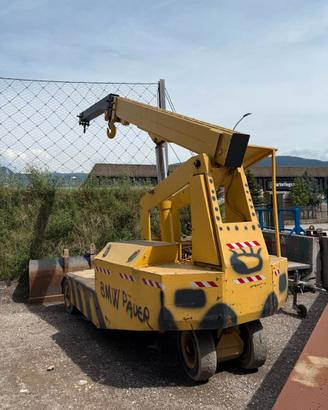 GRU SEMOVENTE 7.5 TON