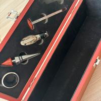 Scatola con set accessori per vino