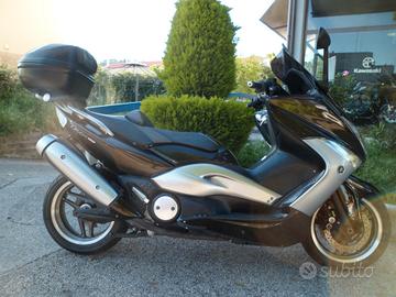 Yamaha TMAX White T-MAX 500 TECH MAX