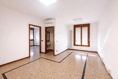 UFFICIO A GRASSOBBIO