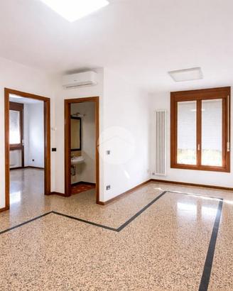 UFFICIO A GRASSOBBIO