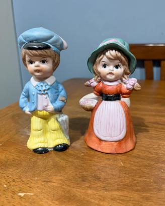 Coppia statuine bambini in ceramica vintage