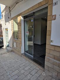Locale commerciale uso ufficio o negozio a Capaci