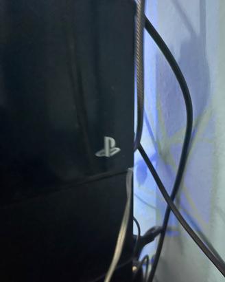 Play station 4  slim. Bera
