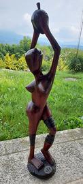 Scultura in legno donna africana