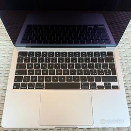 Apple MacBook Air Portatile M2 13.6 Galassia A2681