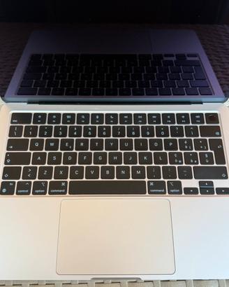 Apple MacBook Air Portatile M2 13.6 Galassia A2681