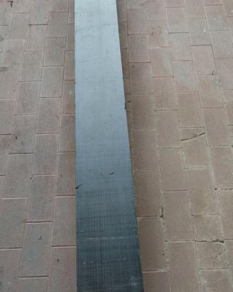 Barra rettangolare in PVC nero