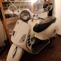 Piaggio Vespa 300 GTS - 2011