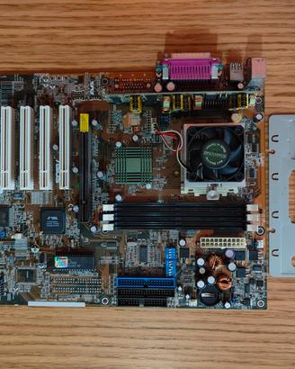 Scheda madre Asus A7PRO con processore